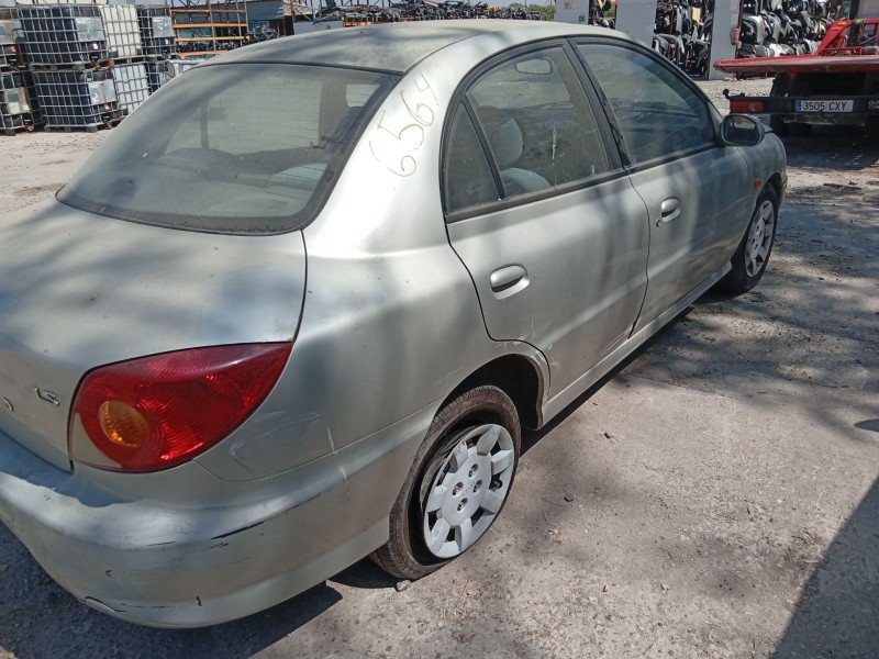 kia rio i sedán (dc_) del año 2002