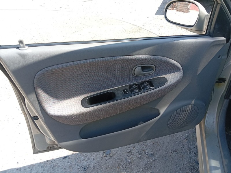 kia rio i sedán (dc_) del año 2002