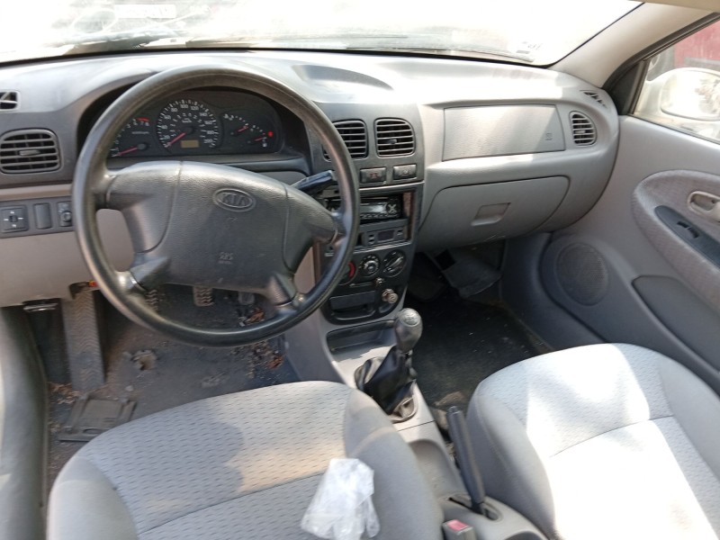 kia rio i sedán (dc_) del año 2002