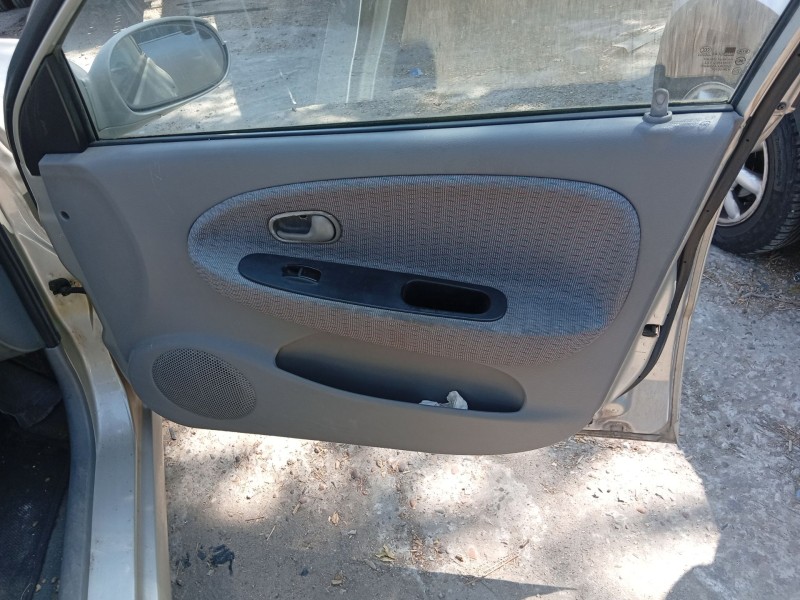 kia rio i sedán (dc_) del año 2002
