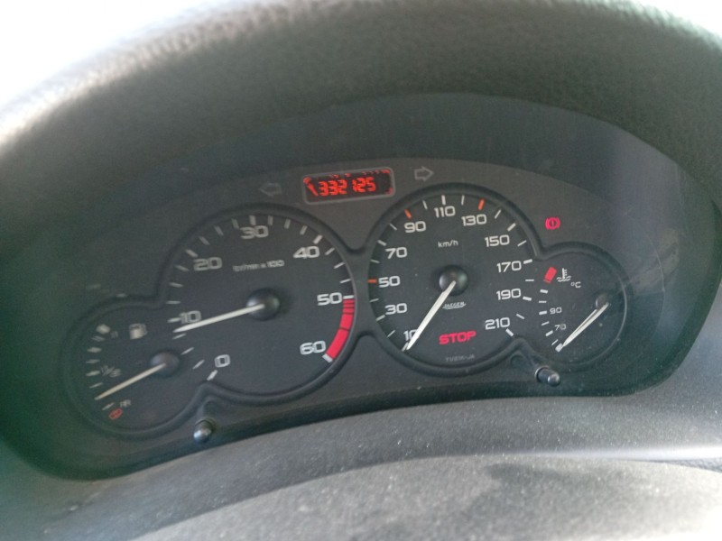 peugeot 206 hatchback (2a/c) del año 2001
