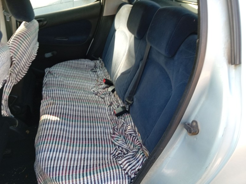 peugeot 206 hatchback (2a/c) del año 2001