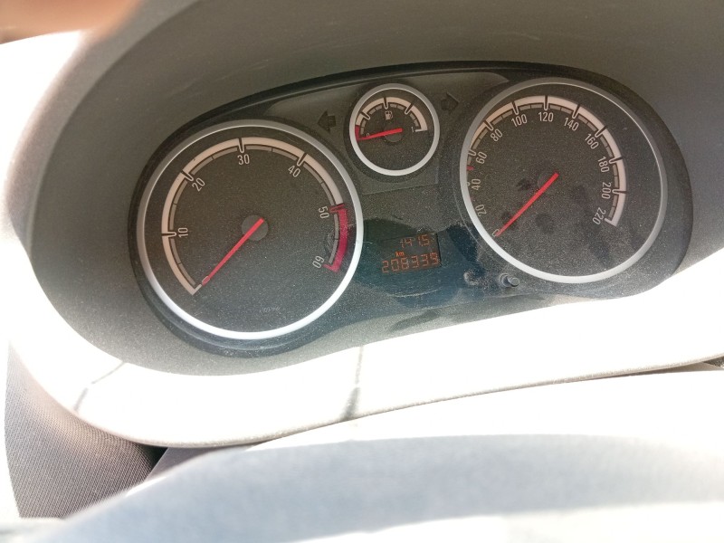 opel corsa d (s07) del año 2012