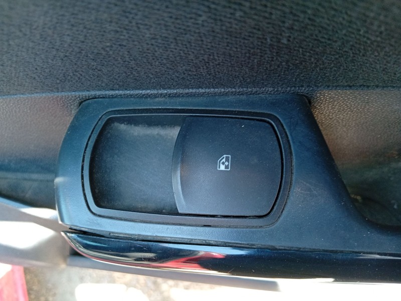 opel corsa d (s07) del año 2012