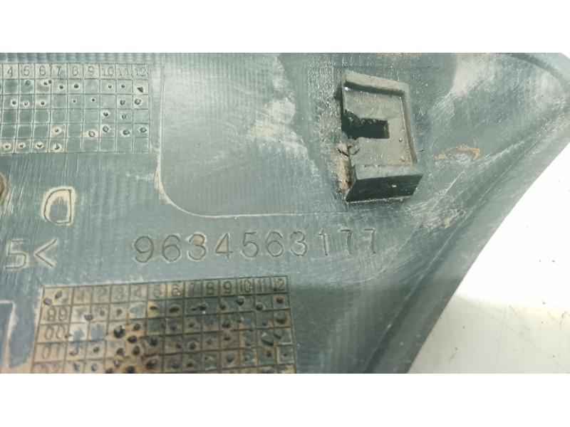 Recambio de moldura para peugeot partner monospace (5_, g_) 1.6 hdi 75 referencia OEM IAM   