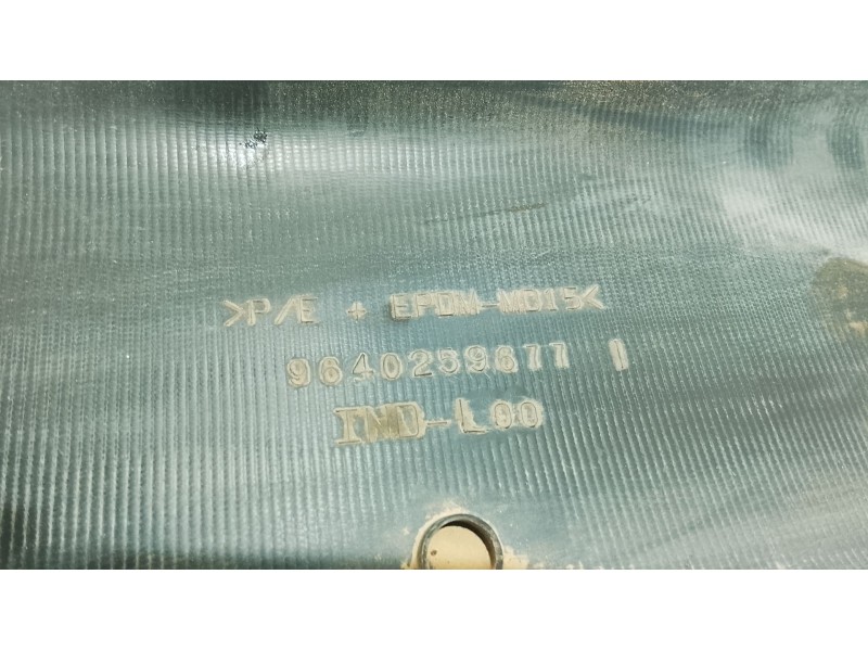 Recambio de moldura para peugeot partner monospace (5_, g_) 1.6 hdi 75 referencia OEM IAM   