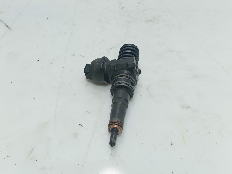 Recambio de inyector para volkswagen passat b5.5 (3b3) 1.9 tdi referencia OEM IAM   