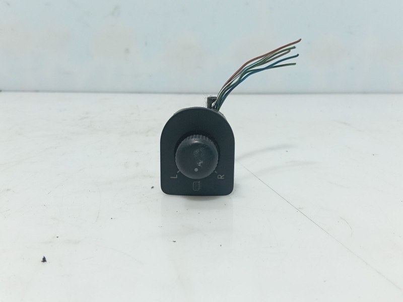 Recambio de interruptor para volkswagen passat b5.5 (3b3) 1.9 tdi referencia OEM IAM   