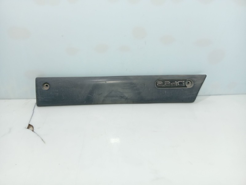 Recambio de moldura para renault master desde ´98 2.2 diesel referencia OEM IAM 7701692581  