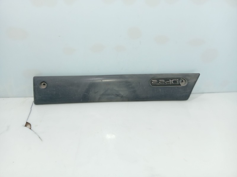 Recambio de moldura para renault master desde ´98 2.2 diesel referencia OEM IAM 7701692581  