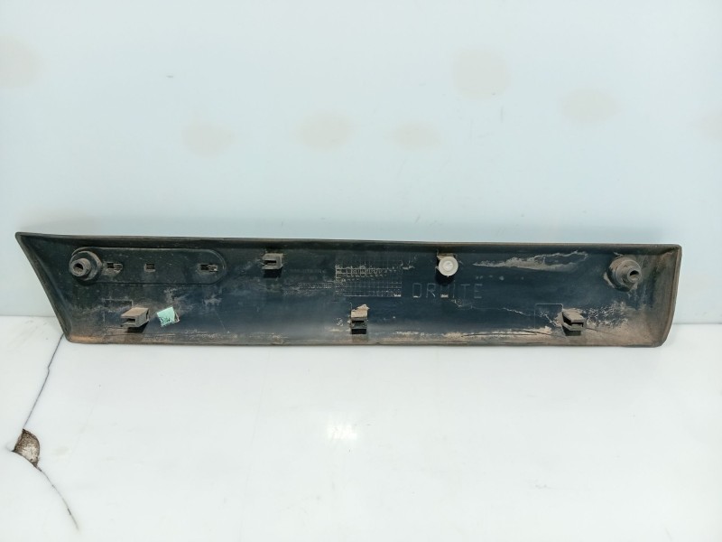 Recambio de moldura para renault master desde ´98 2.2 diesel referencia OEM IAM 7701692581  