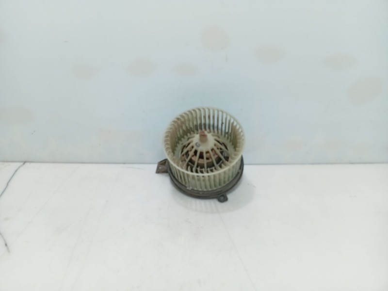 Recambio de ventilador calefaccion para peugeot 205 furgoneta/hatchback 1.8 d referencia OEM IAM   