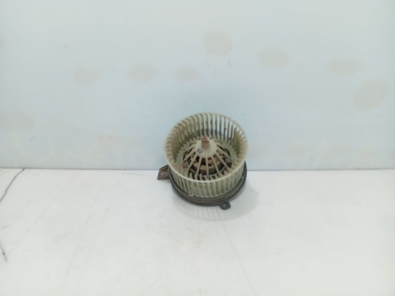 Recambio de ventilador calefaccion para peugeot 205 furgoneta/hatchback 1.8 d referencia OEM IAM   