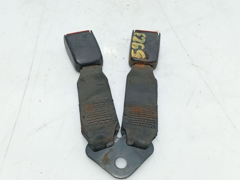 Recambio de anclaje cinturon trasero izquierdo para peugeot 205 furgoneta/hatchback 1.8 d referencia OEM IAM   