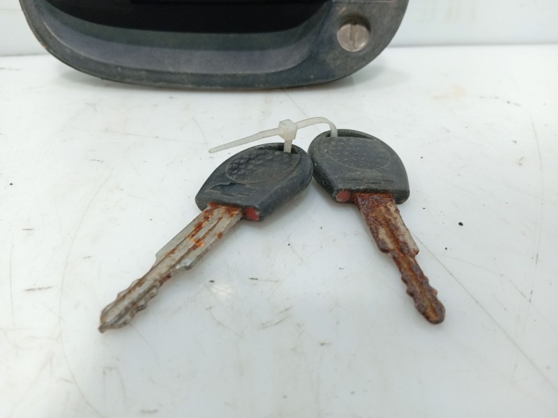 Recambio de maneta exterior delantera izquierda para chevrolet matiz 0.8 cat referencia OEM IAM   