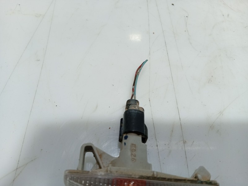 Recambio de piloto lateral izquierdo para mitsubishi outlander (cu0w) 2.0 cat referencia OEM IAM MR522027  