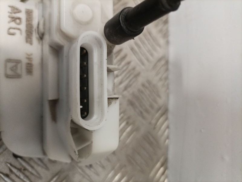 Recambio de cerradura puerta trasera izquierda para citroën c3 1.4 hdi satisfaction referencia OEM IAM   