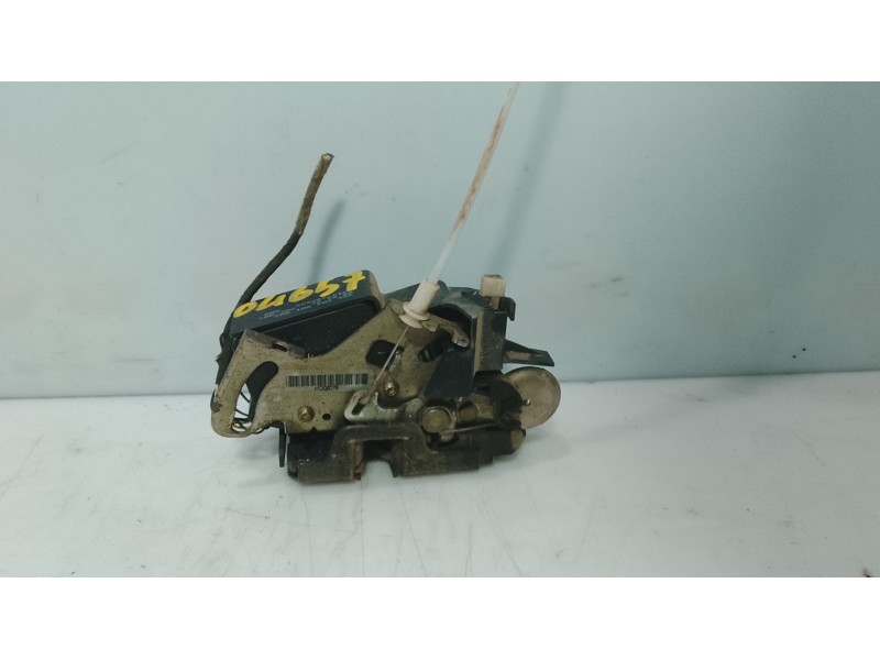 Recambio de cerradura puerta delantera derecha para mercedes-benz vaneo (w414) furgoneta compacta referencia OEM IAM 4147200835 