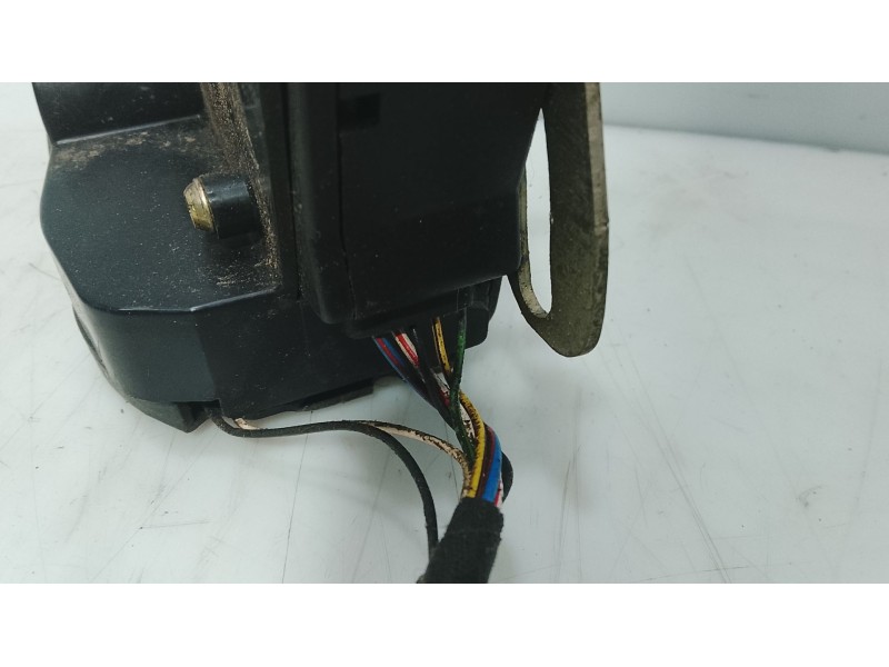Recambio de cerradura puerta delantera derecha para mercedes-benz vaneo (w414) furgoneta compacta referencia OEM IAM 4147200835 
