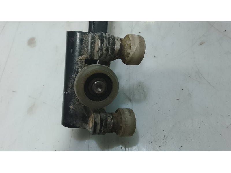 Recambio de soporte para mercedes-benz vaneo (w414) furgoneta compacta referencia OEM IAM   