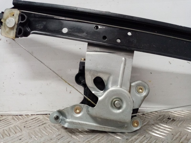 Recambio de elevalunas trasero derecho para volvo v70 familiar 2.4 d referencia OEM IAM 31253720  