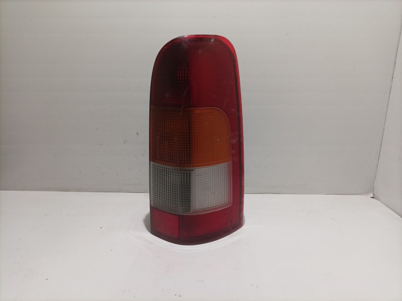 Recambio de piloto trasero izquierdo para nissan vanette cargo referencia OEM IAM 265509C500 807927 