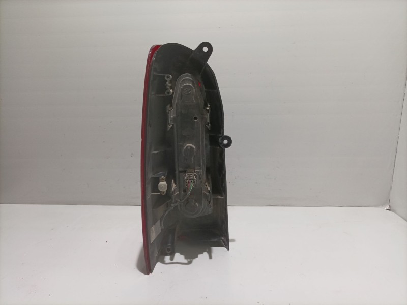 Recambio de piloto trasero izquierdo para nissan vanette cargo referencia OEM IAM 265509C500 807927 