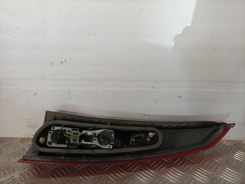 Recambio de piloto trasero izquierdo para volvo v70 familiar referencia OEM IAM 9483688  