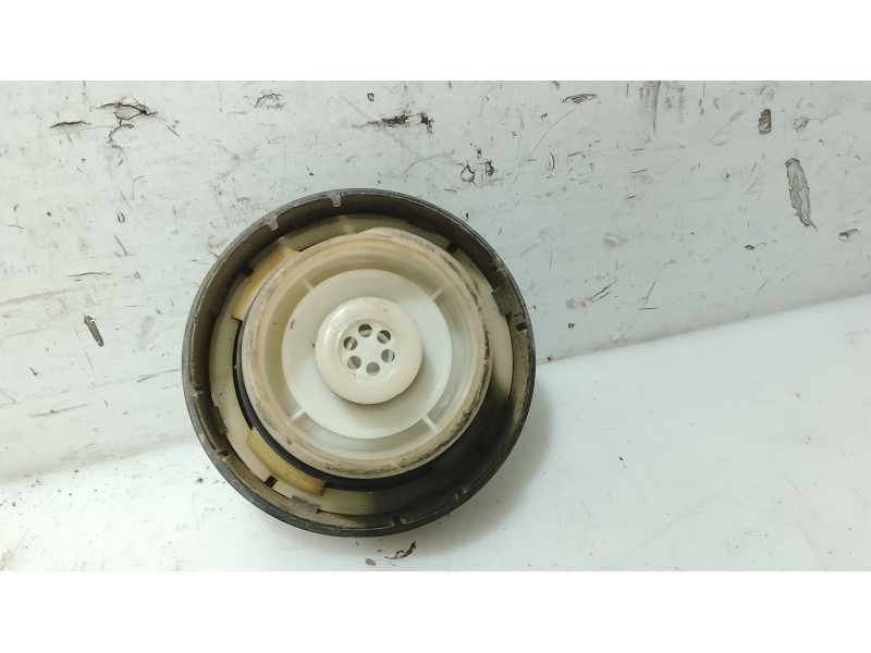 Recambio de tapon combustible para mitsubishi galant viii (ea_) 2.0 tdi (ea6a) referencia OEM IAM MB400395  