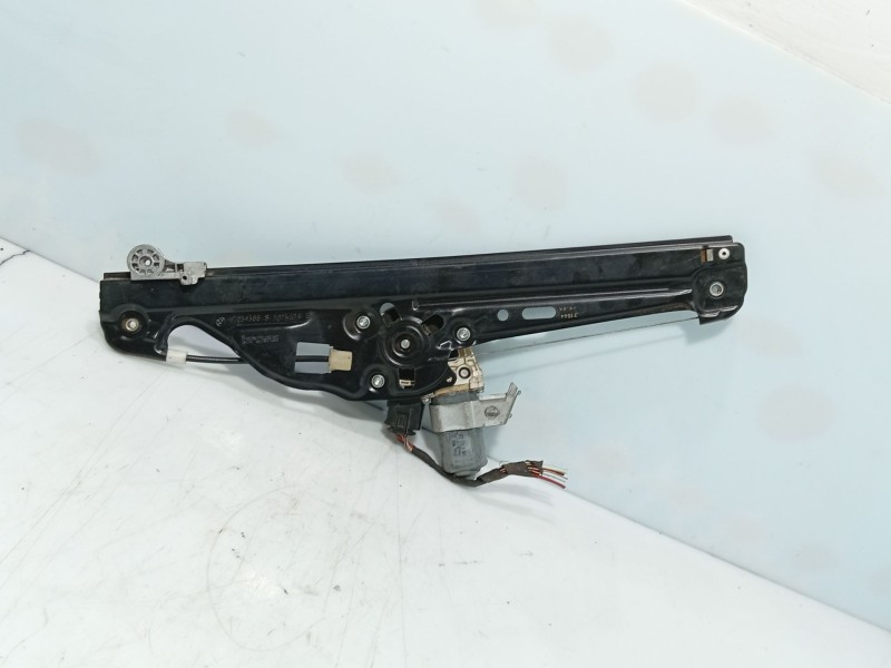 Recambio de elevalunas trasero derecho para bmw 5 (e60) 525 d referencia OEM IAM 51357184746  