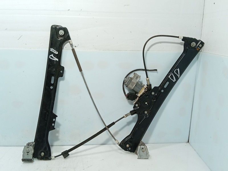 Recambio de elevalunas delantero derecho para bmw 5 (e60) 525 d referencia OEM IAM 51337184384  