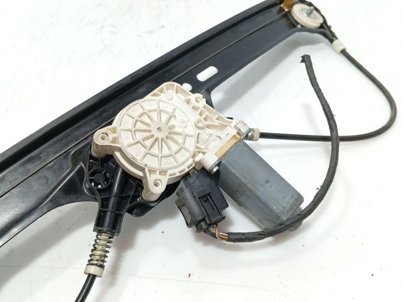 Recambio de elevalunas delantero derecho para bmw 5 (e60) 525 d referencia OEM IAM 51337184384  