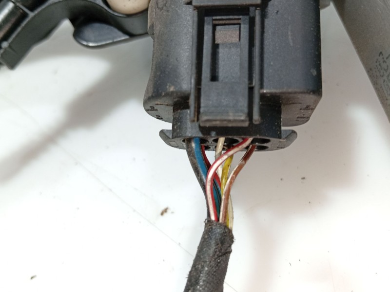 Recambio de elevalunas delantero derecho para bmw 5 (e60) 525 d referencia OEM IAM 51337184384  