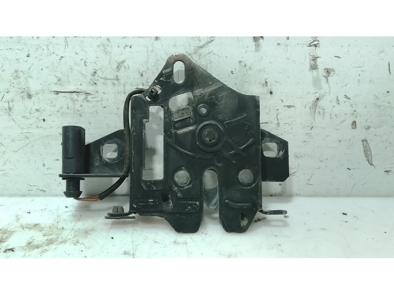 Recambio de cerradura capot para skoda superb i (3u4) 1.9 tdi referencia OEM IAM 3U0823509B  