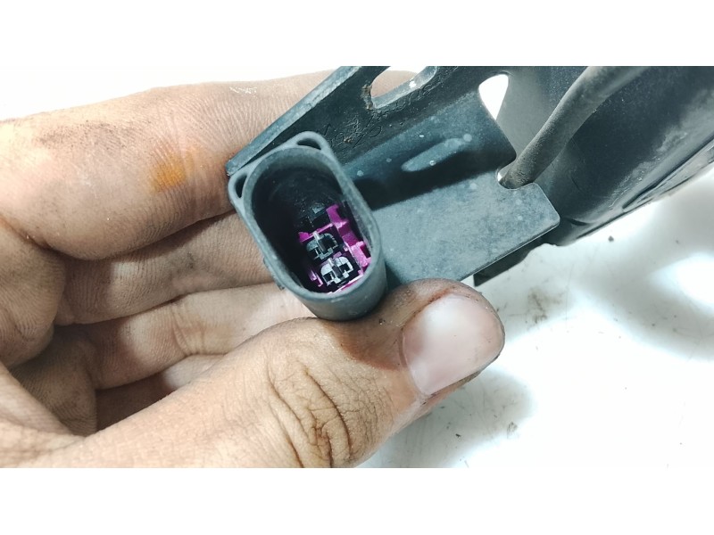 Recambio de cerradura capot para skoda superb i (3u4) 1.9 tdi referencia OEM IAM 3U0823509B  