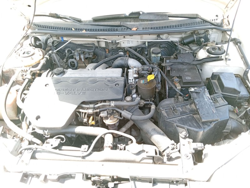mazda 323 f vi hatchback (bj) del año 2004