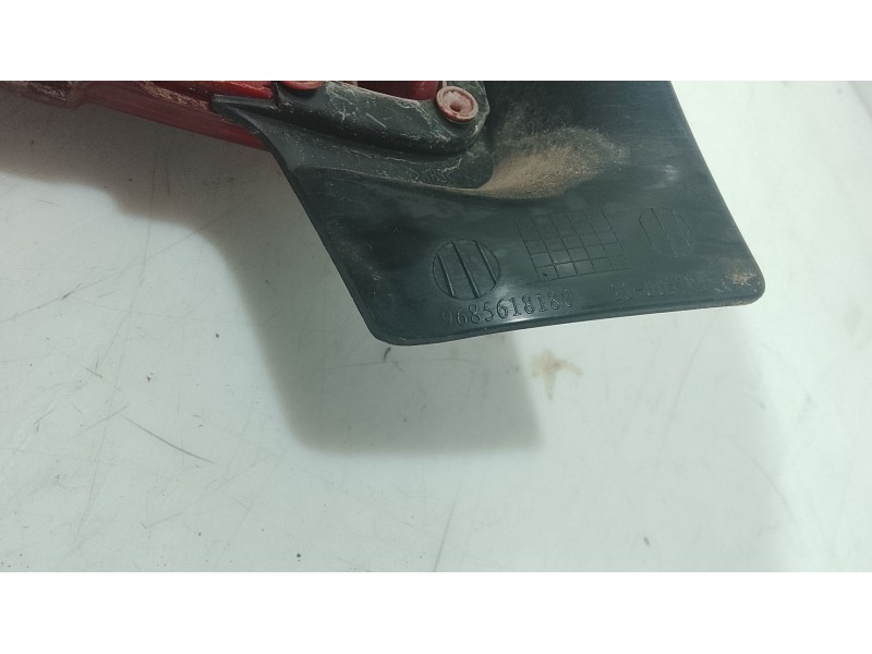 Recambio de piloto trasero derecho para peugeot 206+ (2l_, 2m_) 1.1 referencia OEM IAM   