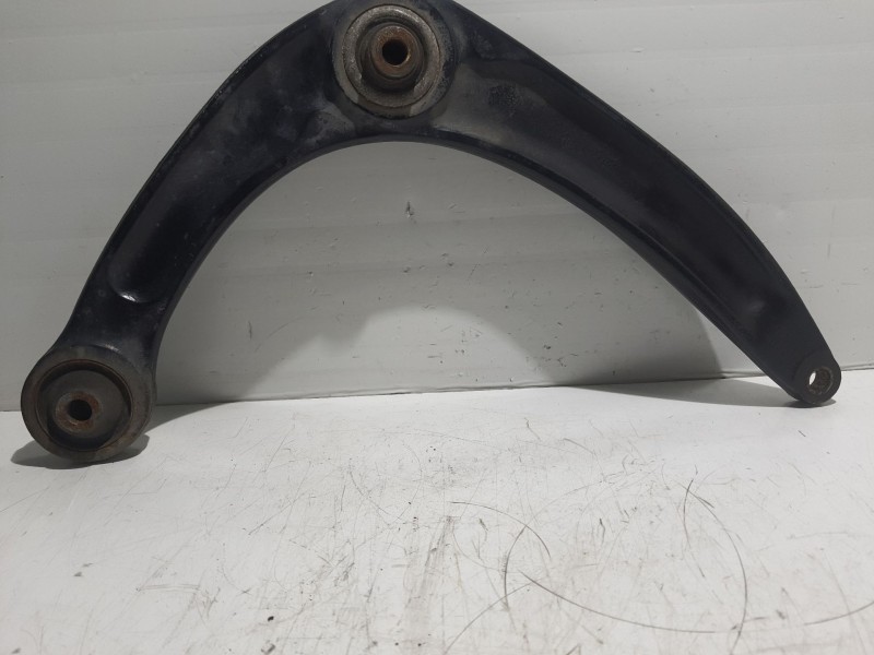 Recambio de brazo suspension inferior delantero izquierdo para citroën c4 berlina cool referencia OEM IAM 566793  