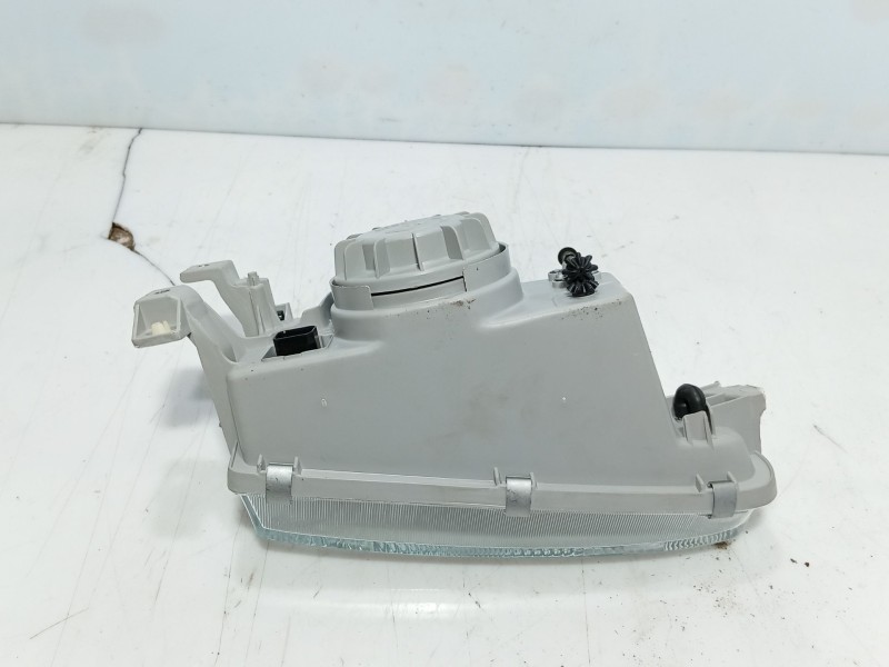 Recambio de faro izquierdo para hyundai accent (lc) 1.3 cat referencia OEM IAM   