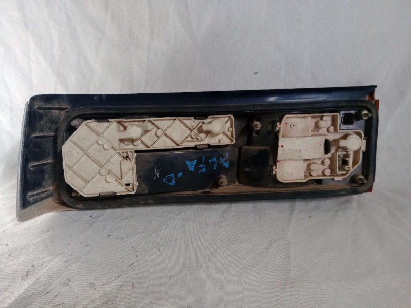 Recambio de piloto trasero izquierdo para alfa romeo 33 berlina referencia OEM IAM 294556  