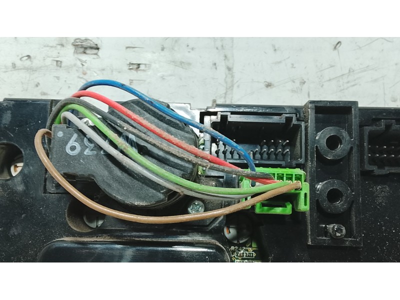 Recambio de mando climatizador para volvo s80 berlina 2.5 d referencia OEM IAM 9496811  