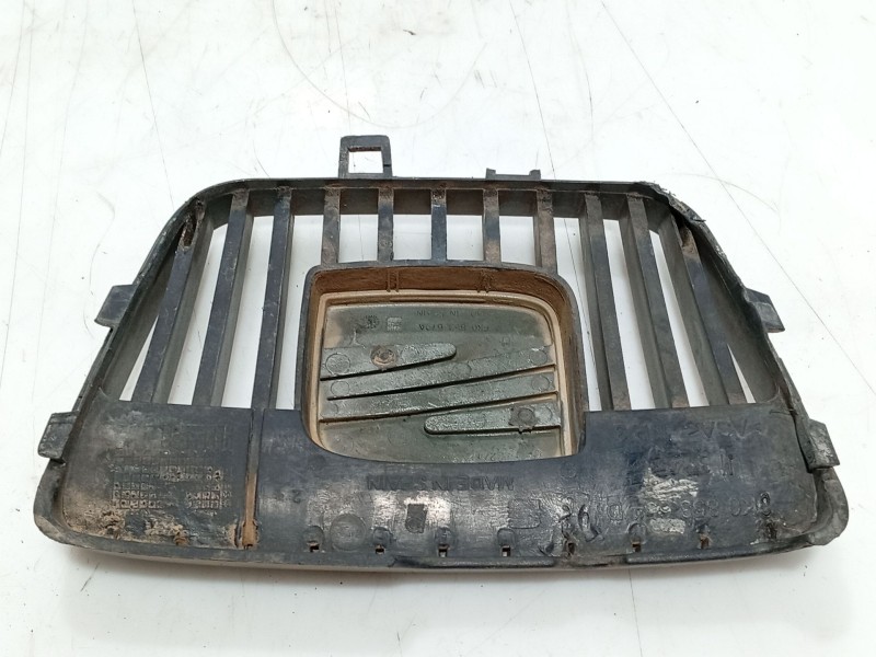 Recambio de moldura para seat ibiza ii (6k1) 1.9 tdi referencia OEM IAM 6K0853654D 6K0853679A 