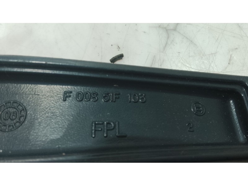Recambio de brazo limpia delantero derecho para hyundai i30 (fd) 1.6 crdi referencia OEM IAM 983212L000  