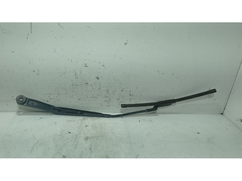 Recambio de brazo limpia delantero derecho para hyundai i30 (fd) 1.6 crdi referencia OEM IAM 983212L000  