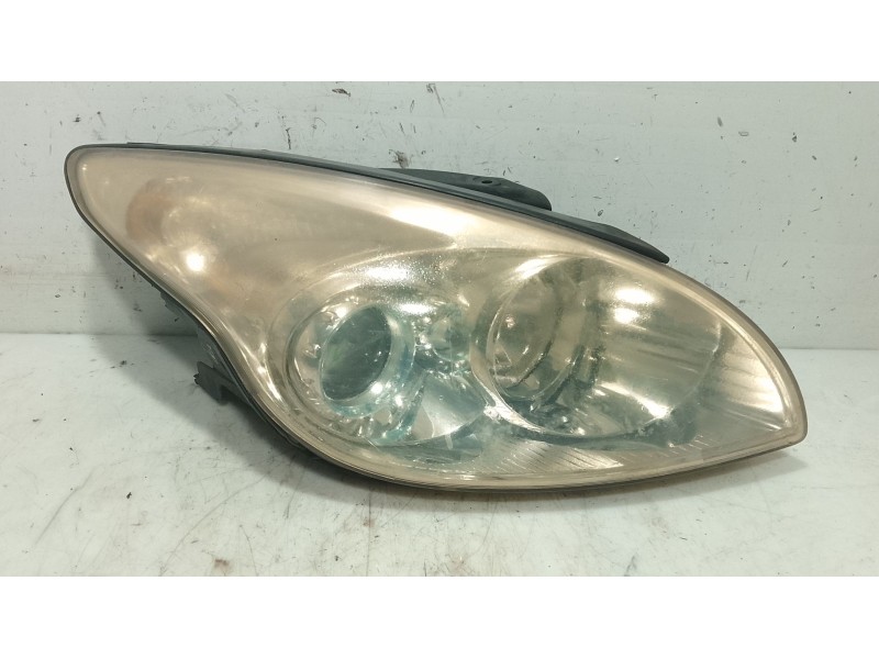 Recambio de faro derecho para hyundai i30 (fd) 1.6 crdi referencia OEM IAM 921022L020  