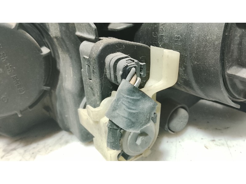 Recambio de faro derecho para hyundai i30 (fd) 1.6 crdi referencia OEM IAM 921022L020  