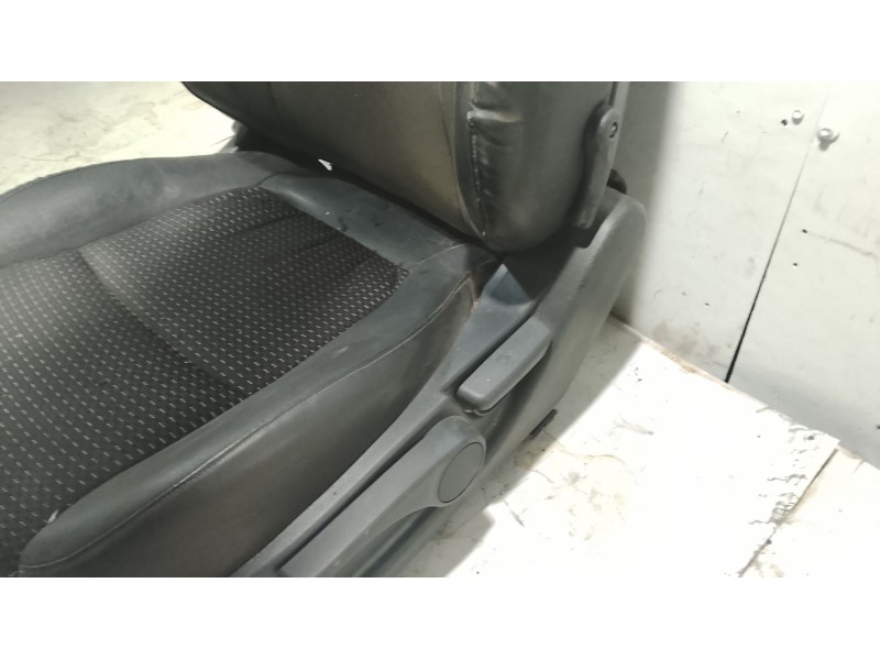 Recambio de asiento para hyundai i30 (fd) 1.6 crdi referencia OEM IAM   