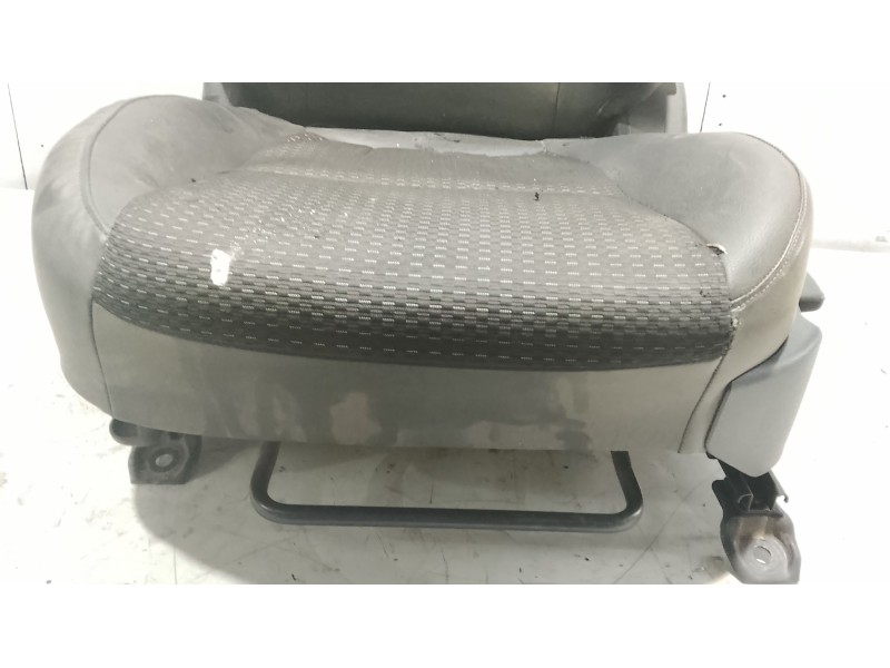 Recambio de asiento para hyundai i30 (fd) 1.6 crdi referencia OEM IAM   