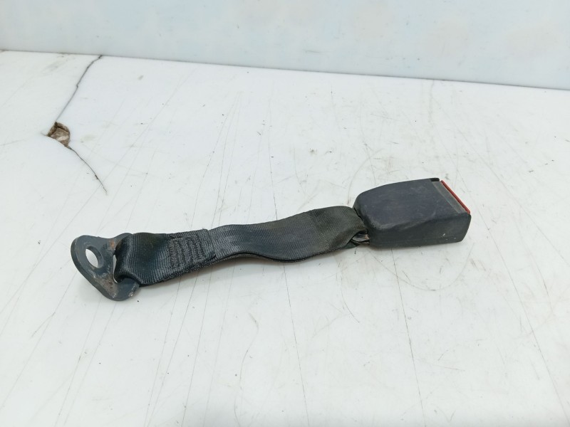 Recambio de anclaje cinturon trasero derecho para peugeot 406 (8b) 2.0 hdi 90 referencia OEM IAM   