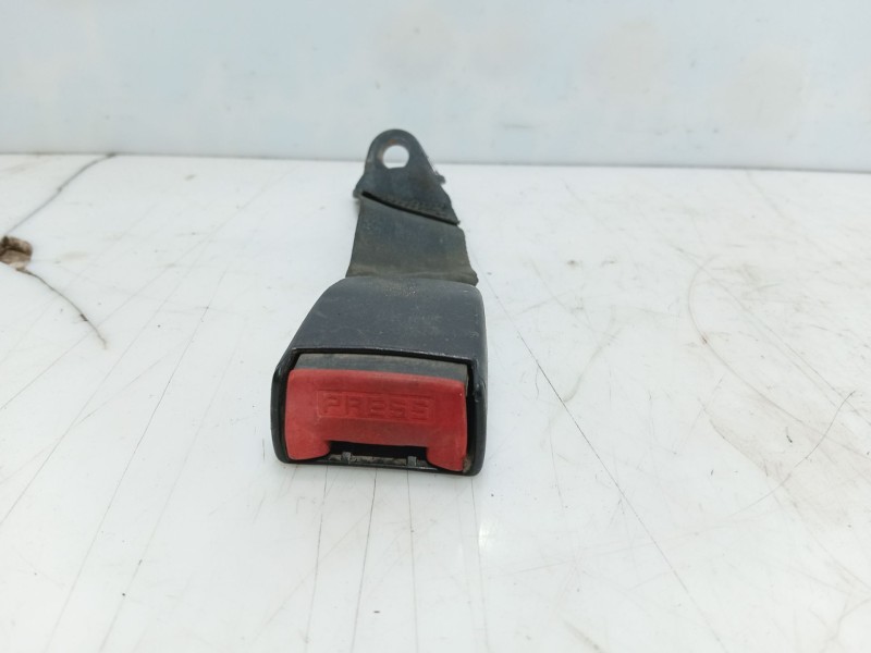 Recambio de anclaje cinturon trasero derecho para peugeot 406 (8b) 2.0 hdi 90 referencia OEM IAM   